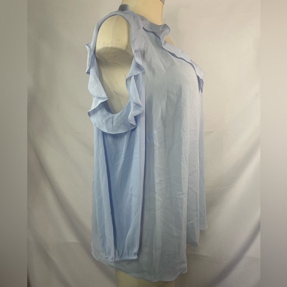 Zac&Rachel powder blue blouse, with cold shoulders and ruffles! Size XL - Picture 2 of 5